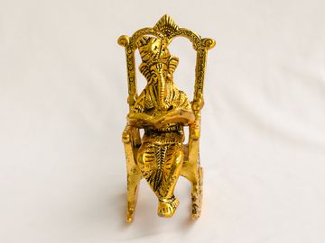 https://kalavriti.sgp1.digitaloceanspaces.com/products/ckv6x9gxi000d0ut76vqveg1j_sm.jpg