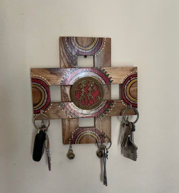 https://kalavriti.sgp1.digitaloceanspaces.com/products/ckzl9jjbu000q15t7e3gxbci3_sm.jpg